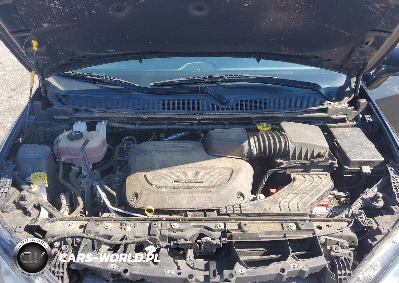 2020 Chrysler Pacifica Touring VIN:2C4RC1FG6LR128696 - 12
