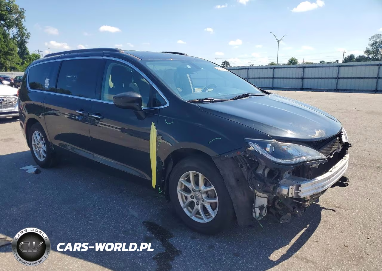 2020 Chrysler Pacifica Touring VIN:2C4RC1FG6LR128696 - 4