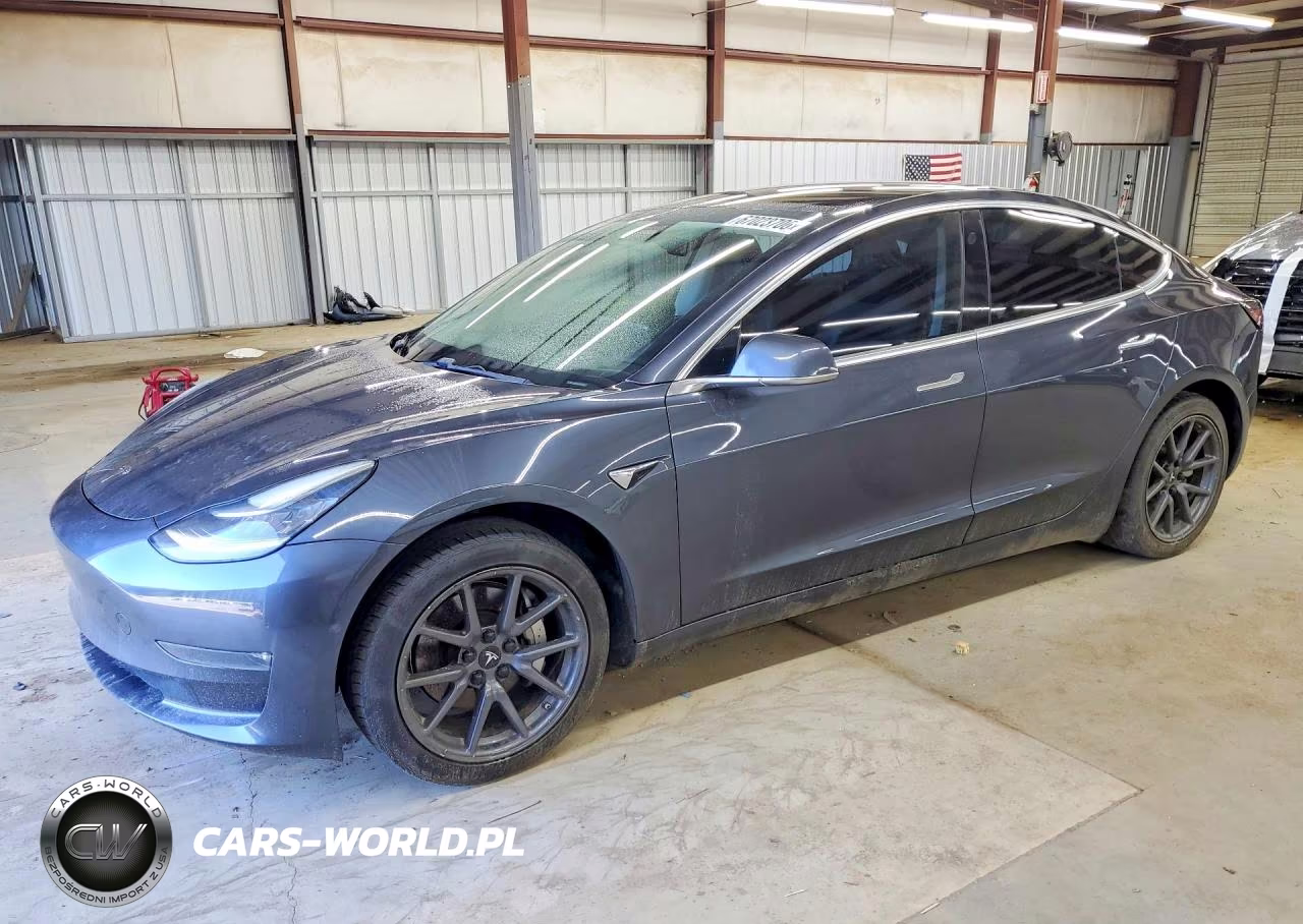 2018 Tesla Model 3 VIN:5YJ3E1EA3JF033616 - 1