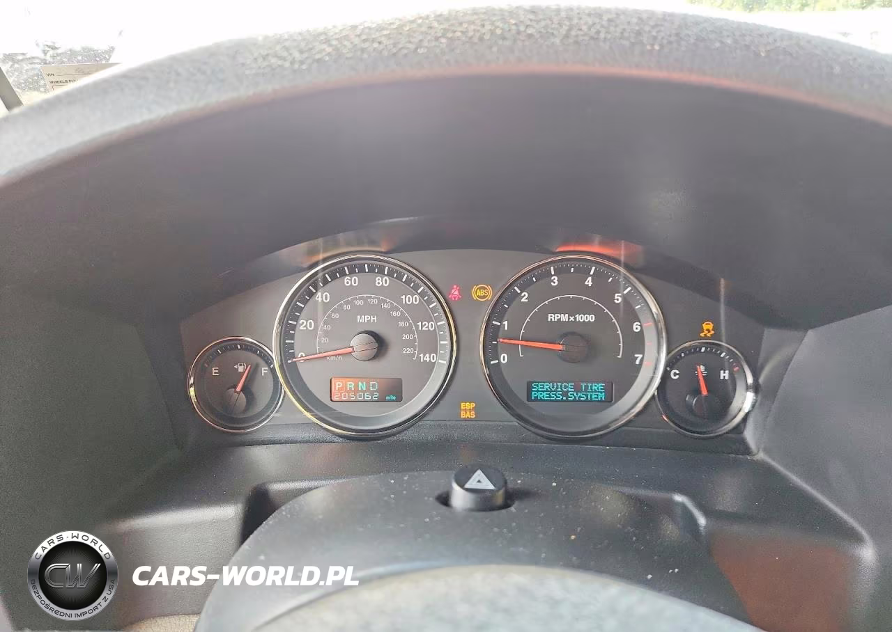 2006 Jeep Commander Limited VIN:1J8HG582X6C212051 - 9