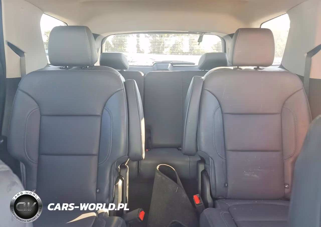 2019 Chevrolet Traverse Premier VIN:1GNERKKW9KJ108596 - 10