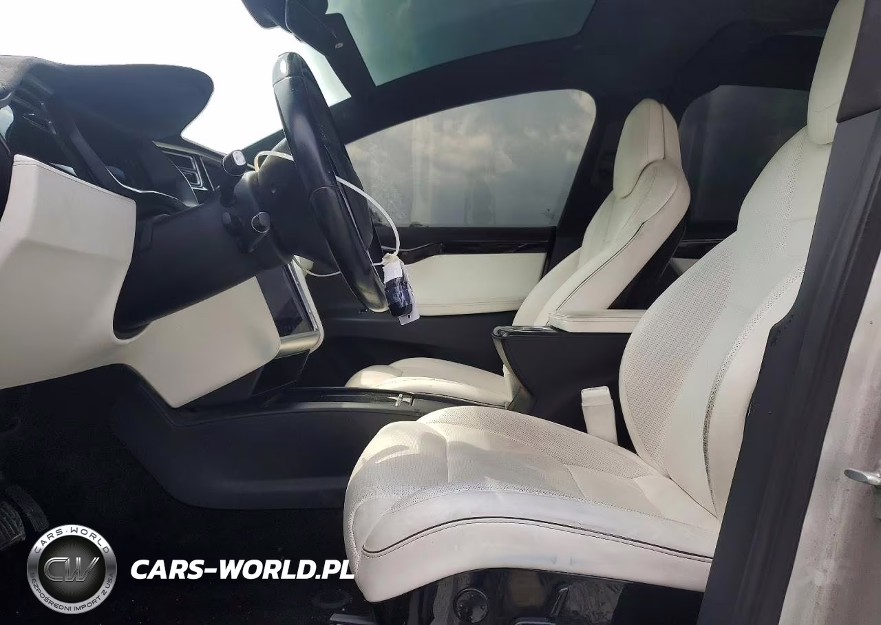 2017 Tesla Model X VIN:5YJXCBE22HF037897 - 7