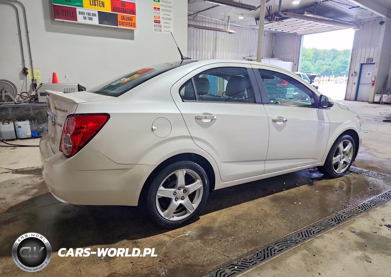 2014 Chevrolet Sonic Ltz VIN:1G1JE5SB3E4135032 - 3