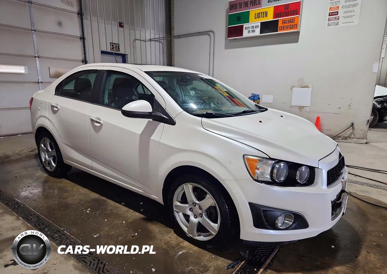 2014 Chevrolet Sonic Ltz VIN:1G1JE5SB3E4135032 - 4