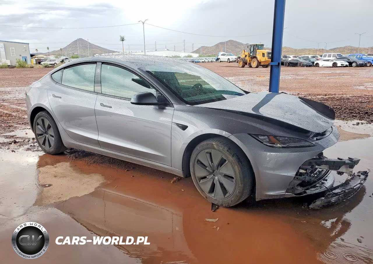 2025 Tesla Model 3 VIN:5YJ3E1EA7SF971409 - 4