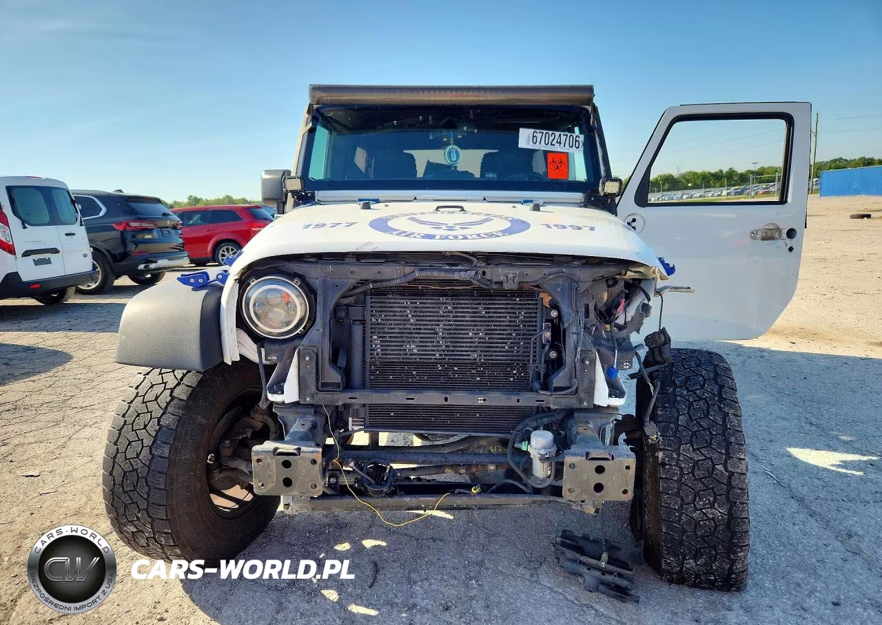 2016 Jeep Wrangler Unlimited Sport VIN:1C4BJWDG6GL110219 - 5