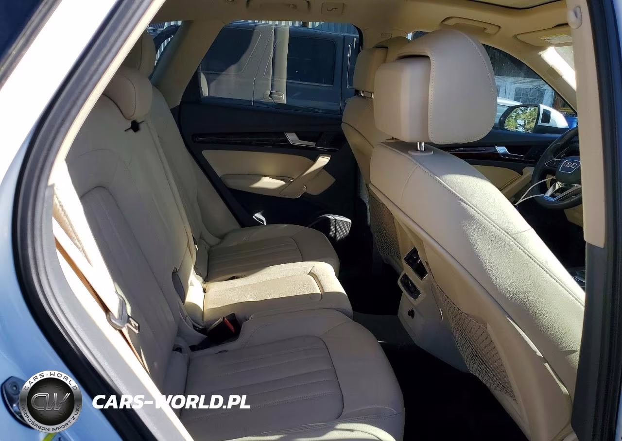 2018 Audi Q5 Premium Plus VIN:WA1BNAFY2J2010798 - 10
