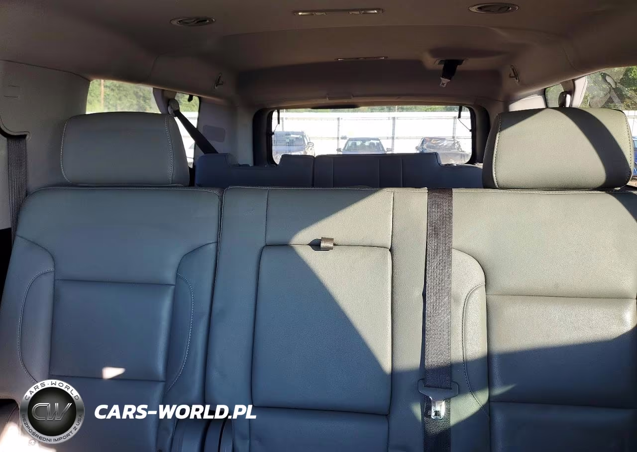 2018 Chevrolet Suburban C1500 Lt VIN:1GNSCHKC1JR171219 - 10