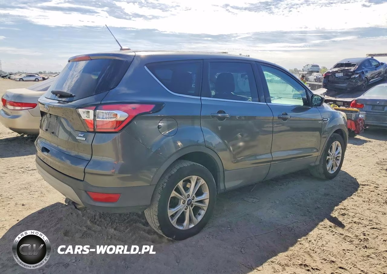2017 Ford Escape Se VIN:1FMCU0GD8HUC80258 - 3