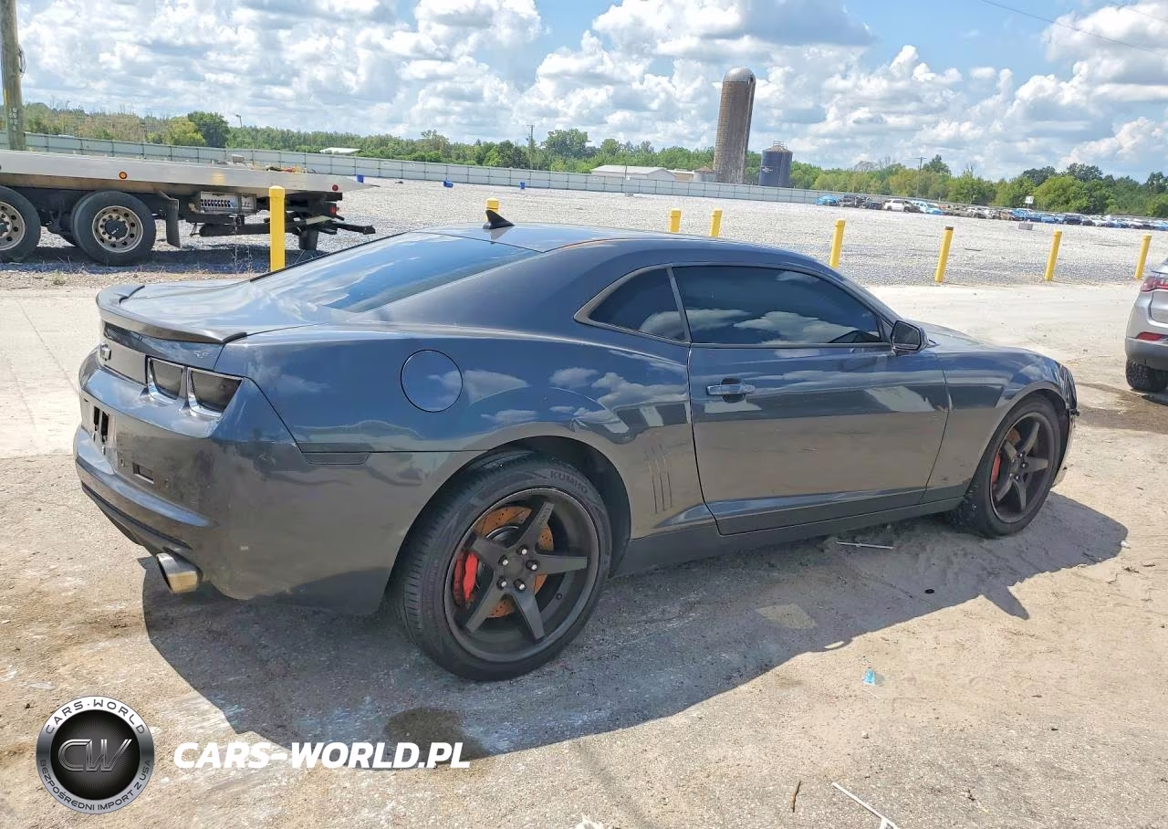 2011 Chevrolet Camaro 2Ss VIN:2G1FK1EJ4B9122423 - 3