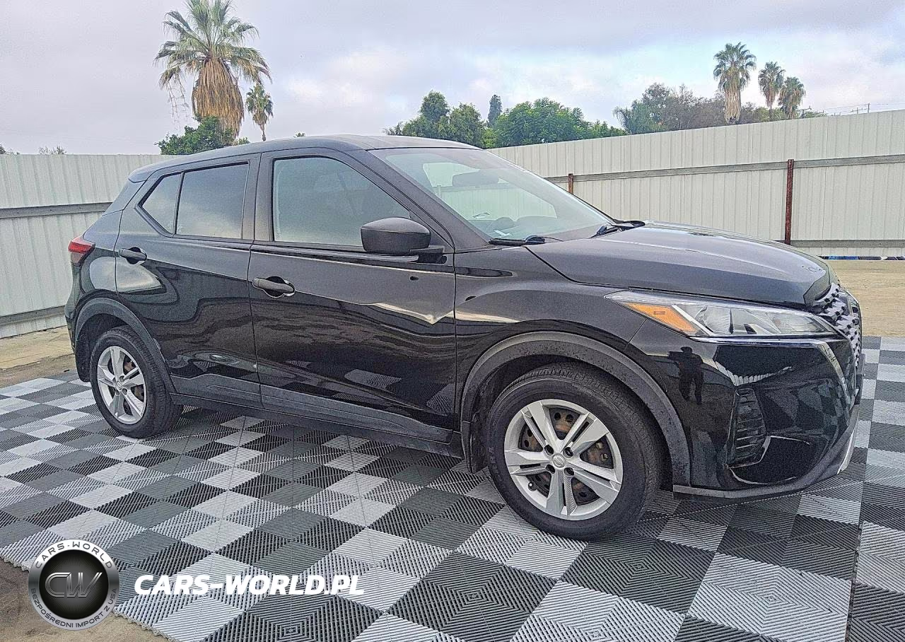 2023 Nissan Kicks S VIN:3N1CP5BV0PL476716 - 4