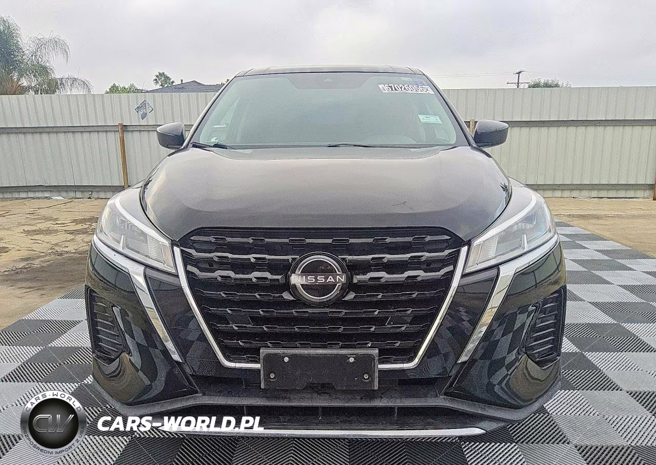 2023 Nissan Kicks S VIN:3N1CP5BV0PL476716 - 5