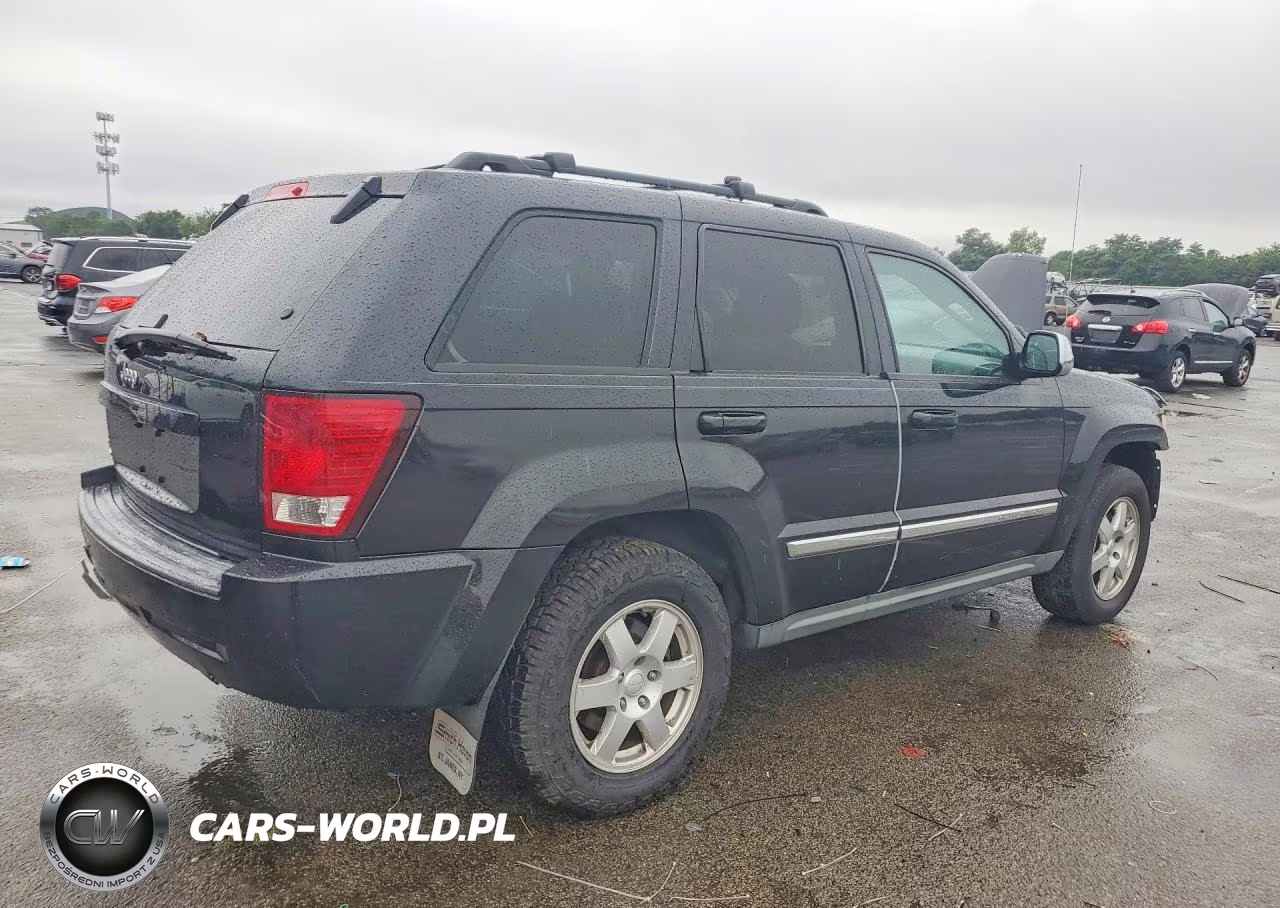 2010 Jeep Grand Cherokee Laredo VIN:1J4PR4GK5AC109826 - 3