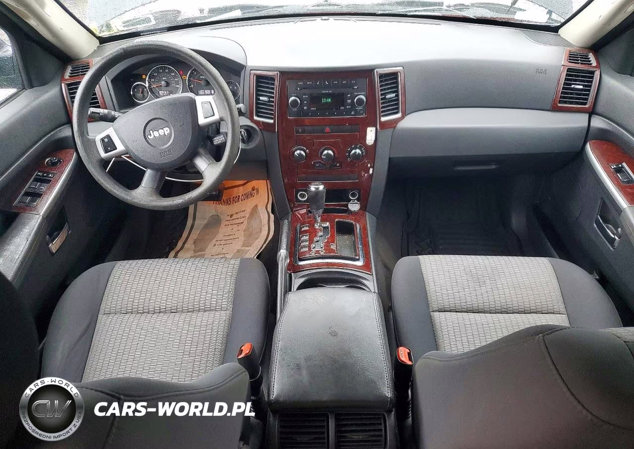 2010 Jeep Grand Cherokee Laredo VIN:1J4PR4GK5AC109826 - 8
