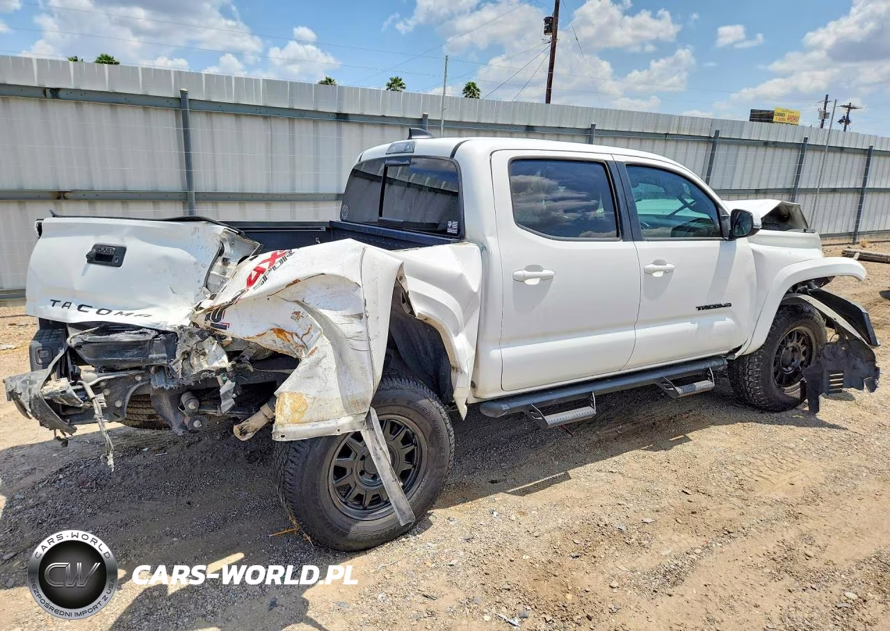 2022 Toyota Tacoma Trd Sport VIN:3TMCZ5AN5NM463640 - 3