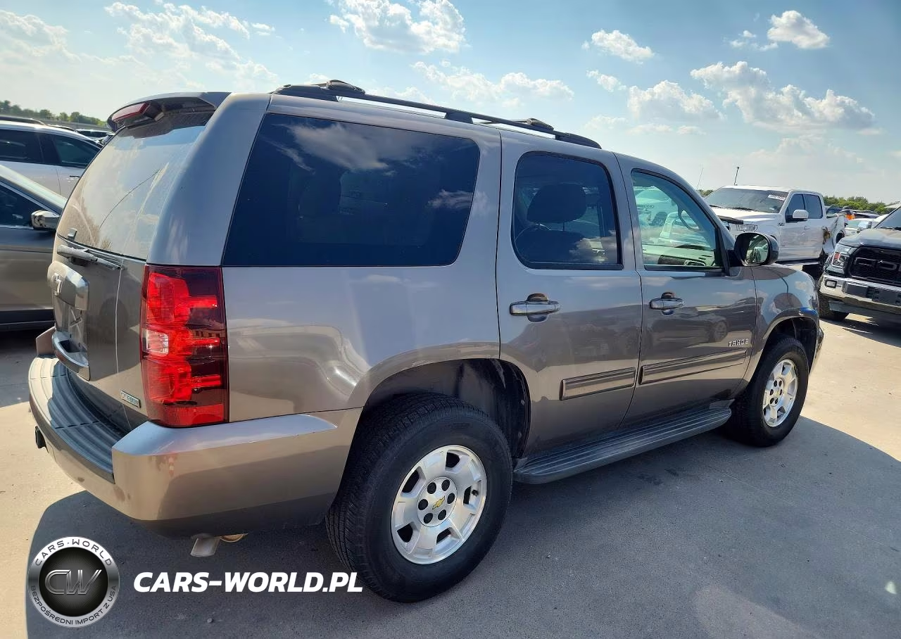 2011 Chevrolet Tahoe C1500 Ls VIN:1GNSCAE08BR392181 - 3