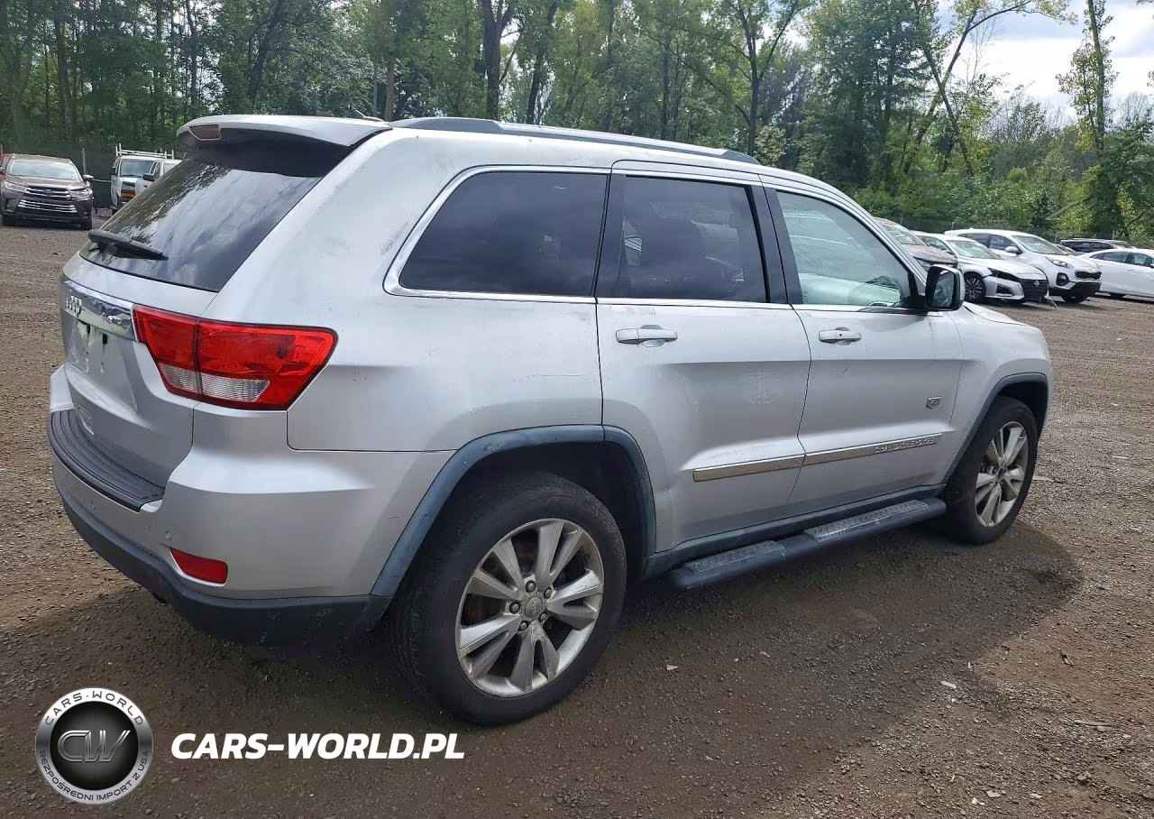 2011 Jeep Grand Cherokee Laredo VIN:1J4RR4GG7BC678036 - 3