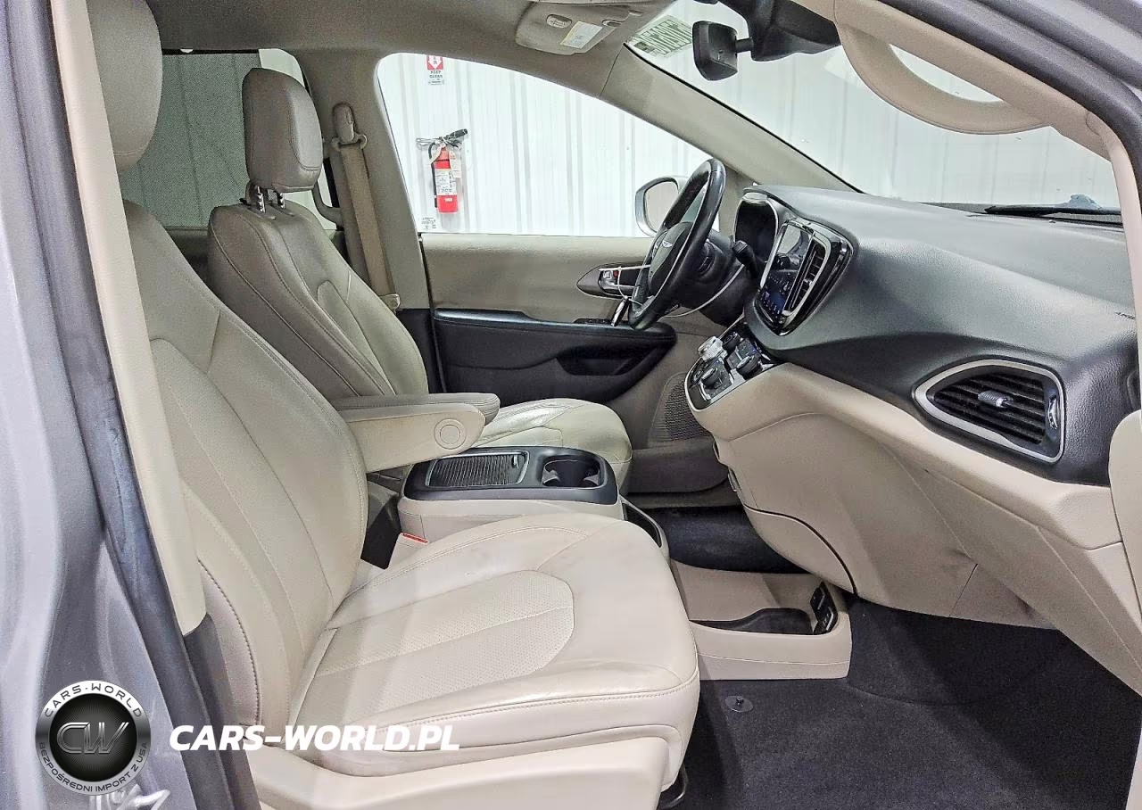 2021 Chrysler Pacifica Touring L VIN:2C4RC1BG3MR591077 - 14