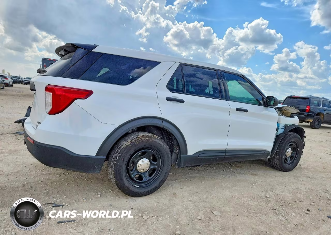 2023 Ford Explorer Police Interceptor VIN:1FM5K8AB6PGA80321 - 3