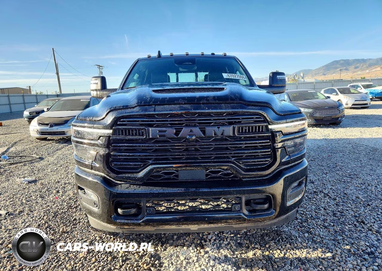 2025 Ram 2500 Laramie VIN:3C6UR5FJ7SG522523 - 5