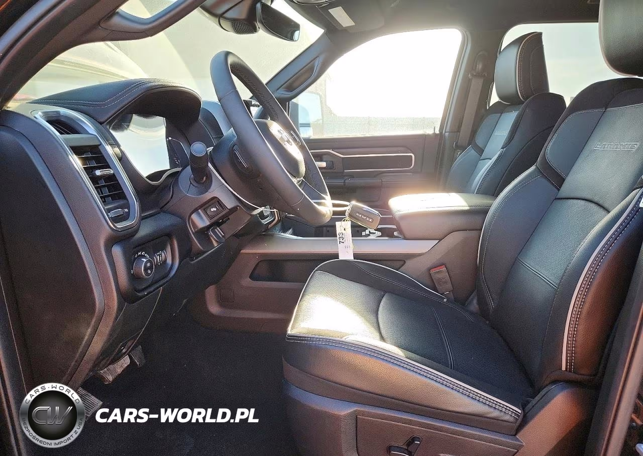 2025 Ram 2500 Laramie VIN:3C6UR5FJ7SG522523 - 7