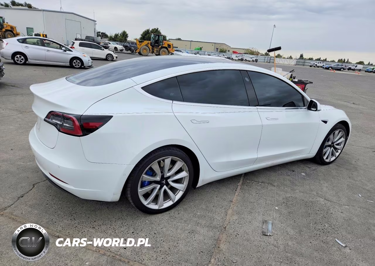 2018 Tesla Model 3 VIN:5YJ3E1EB6JF117678 - 3