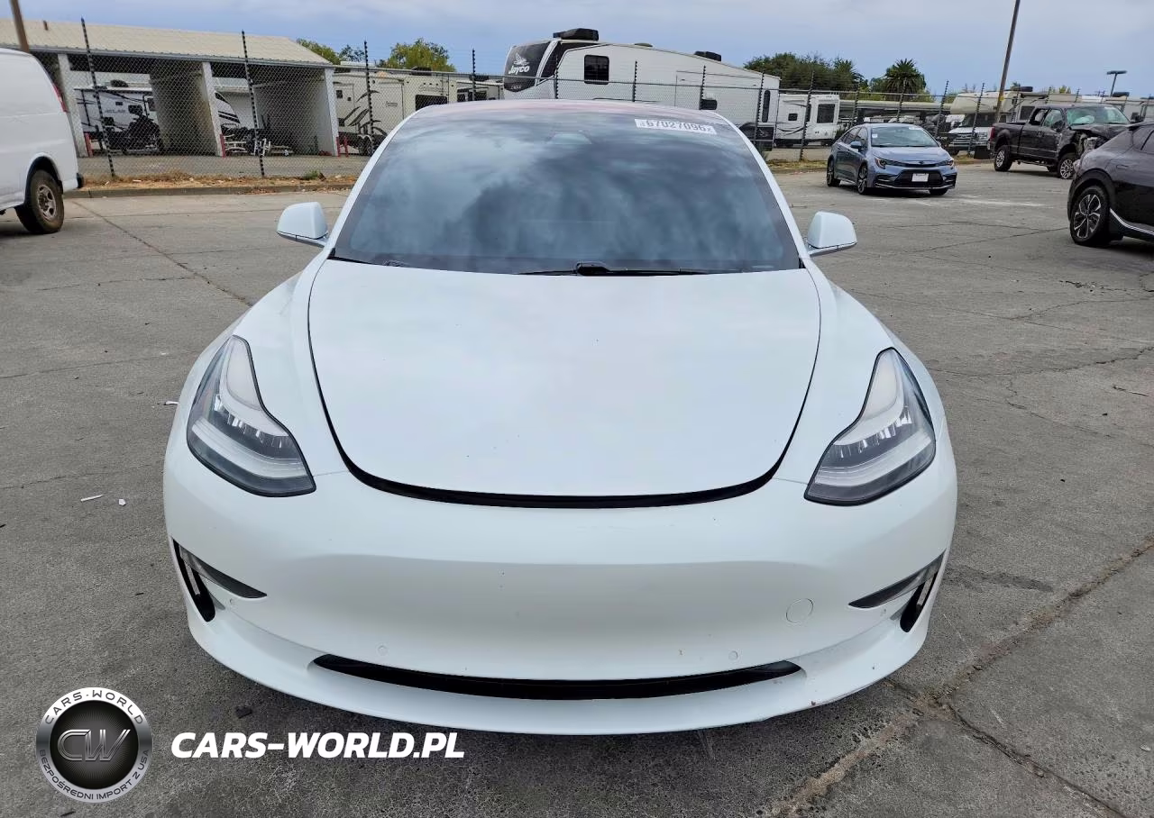 2018 Tesla Model 3 VIN:5YJ3E1EB6JF117678 - 5