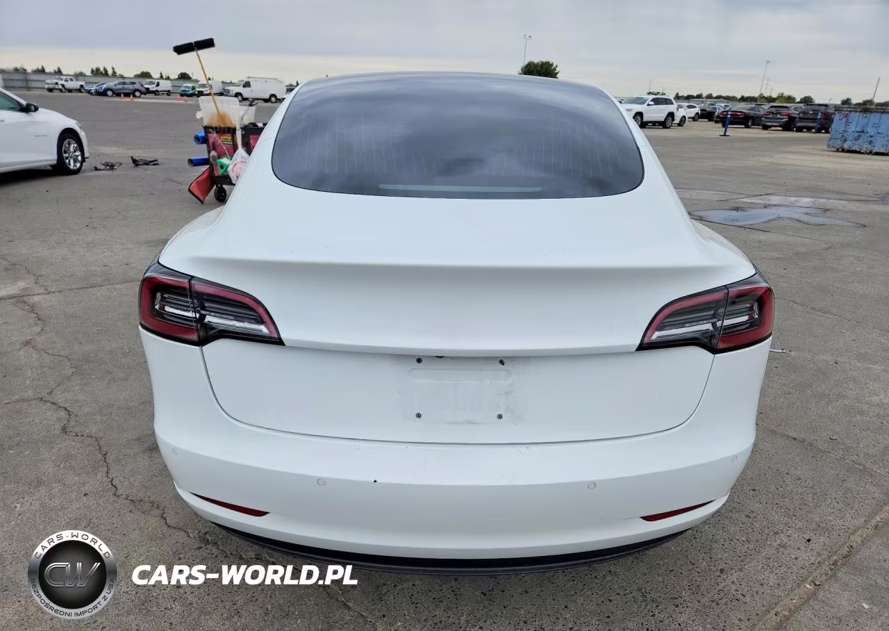 2018 Tesla Model 3 VIN:5YJ3E1EB6JF117678 - 6