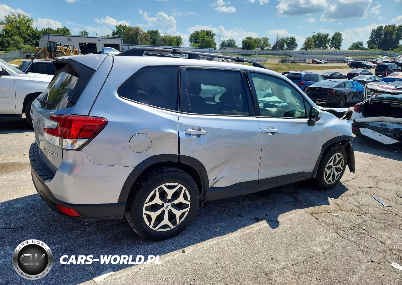 2021 Subaru Forester Premium VIN:JF2SKAJC4MH581187 - 3