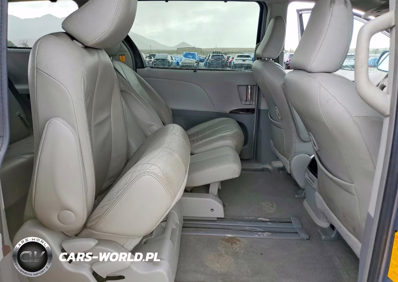2013 Toyota Sienna Xle 8-Passenger VIN:5TDYK3DC4DS351211 - 11