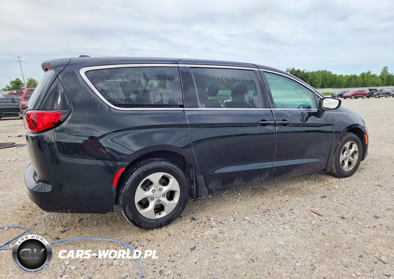2017 Chrysler Pacifica Lx VIN:2C4RC1CG6HR598027 - 3