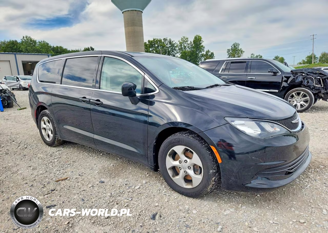 2017 Chrysler Pacifica Lx VIN:2C4RC1CG6HR598027 - 4