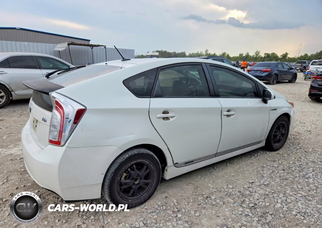 2012 Toyota Prius Four VIN:JTDKN3DU4C1539695 - 3