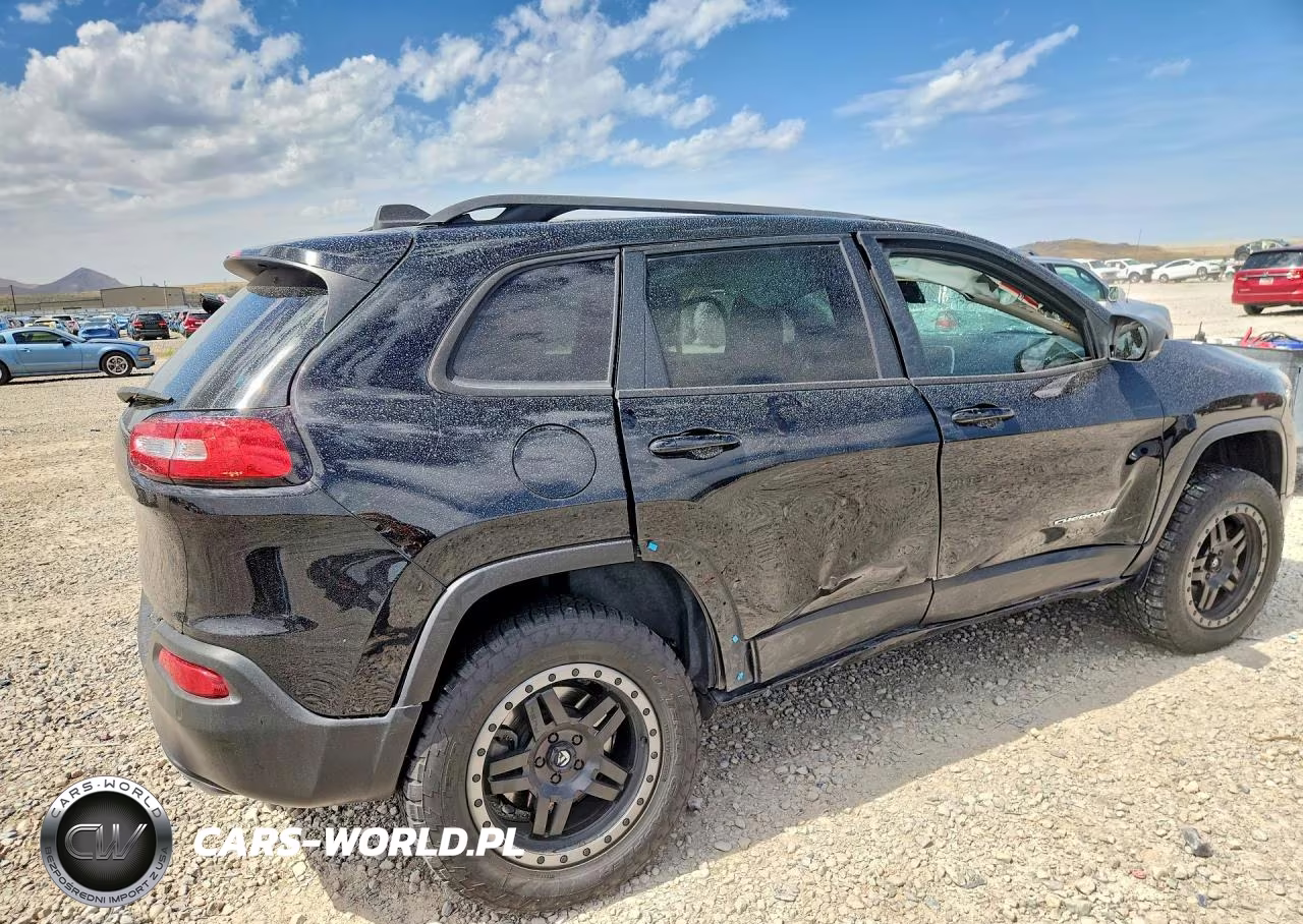 2018 Jeep Cherokee Overland VIN:1C4PJMJX0JD502726 - 3