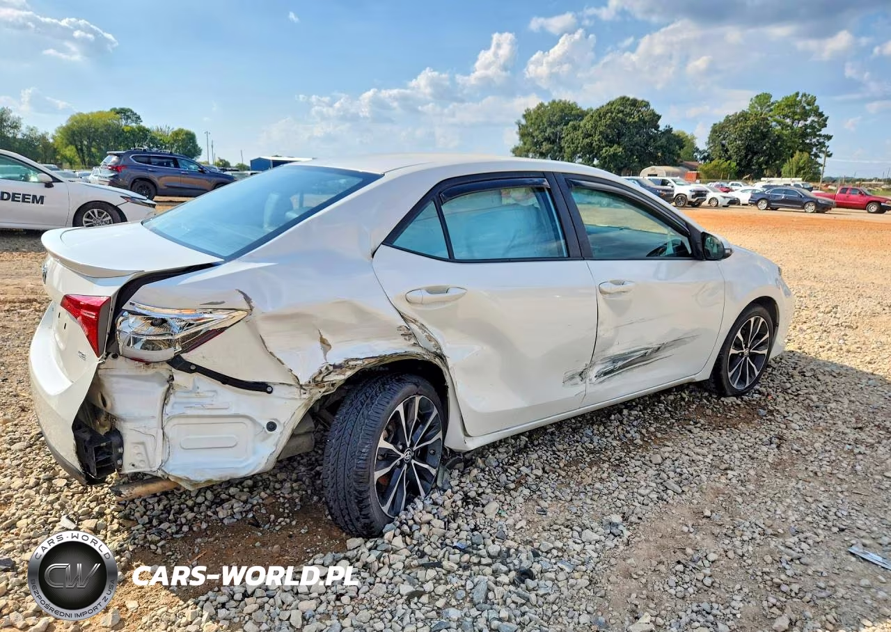 2019 Toyota Corolla Se VIN:5YFBURHE4KP857920 - 3