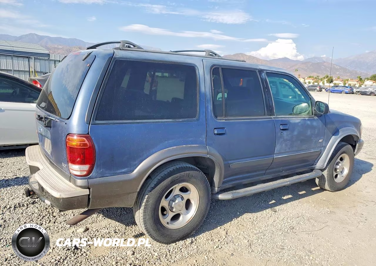 2001 Ford Explorer Xls VIN:1FMZU73E91ZA28447 - 3