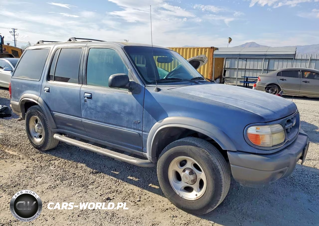 2001 Ford Explorer Xls VIN:1FMZU73E91ZA28447 - 4