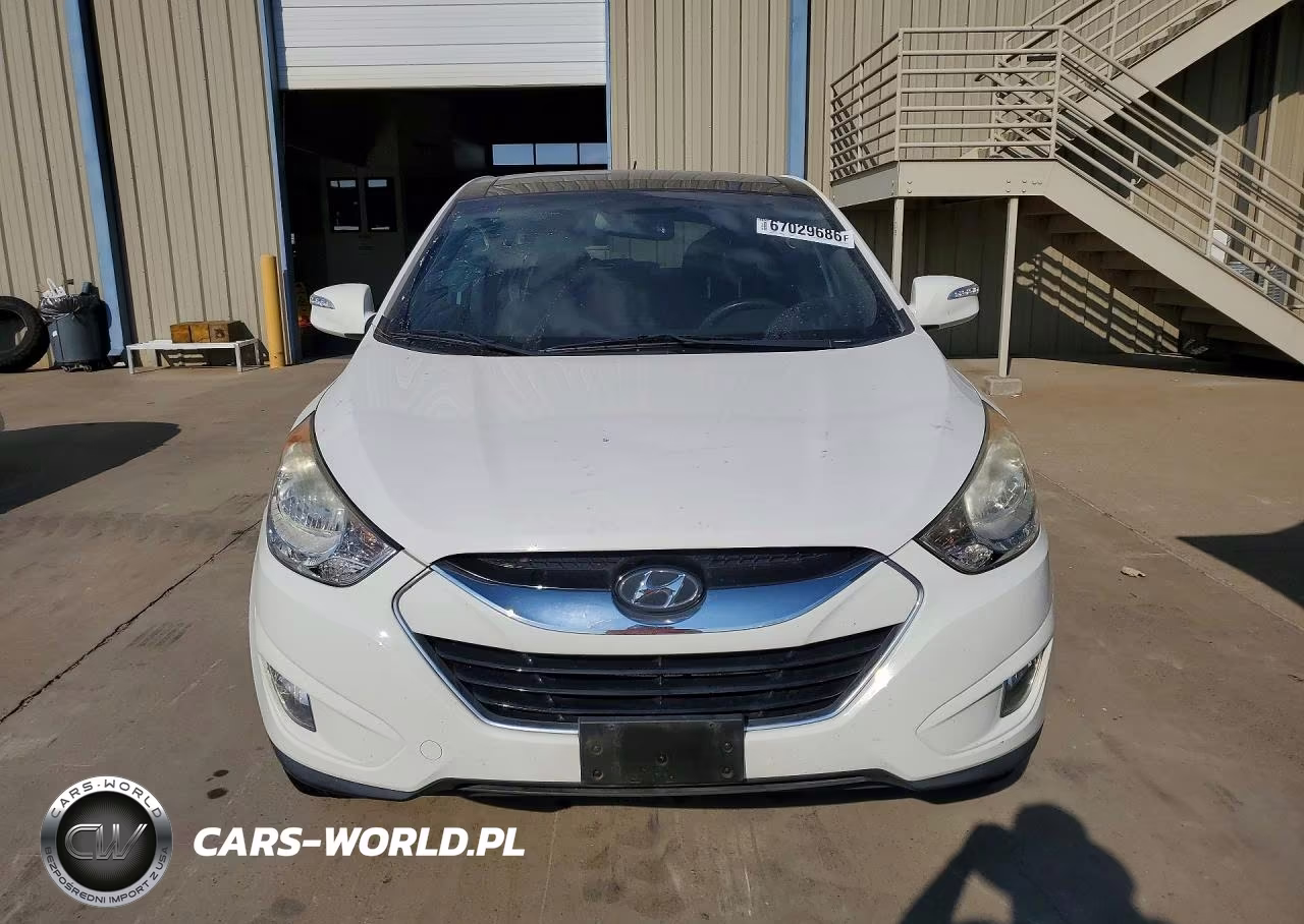 2013 Hyundai Tucson Limited VIN:KM8JUCACXDU663735 - 5