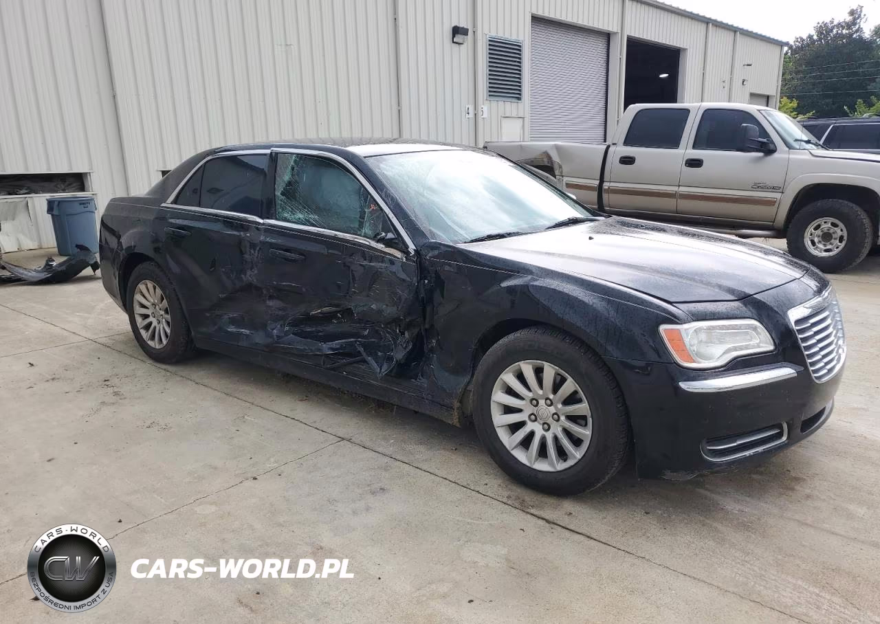 2014 Chrysler 300 VIN:2C3CCAAG8EH358105 - 4