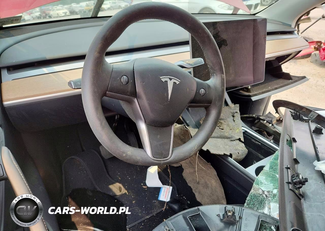 2024 Tesla Model Y VIN:7SAYGDED1RF096398 - 8