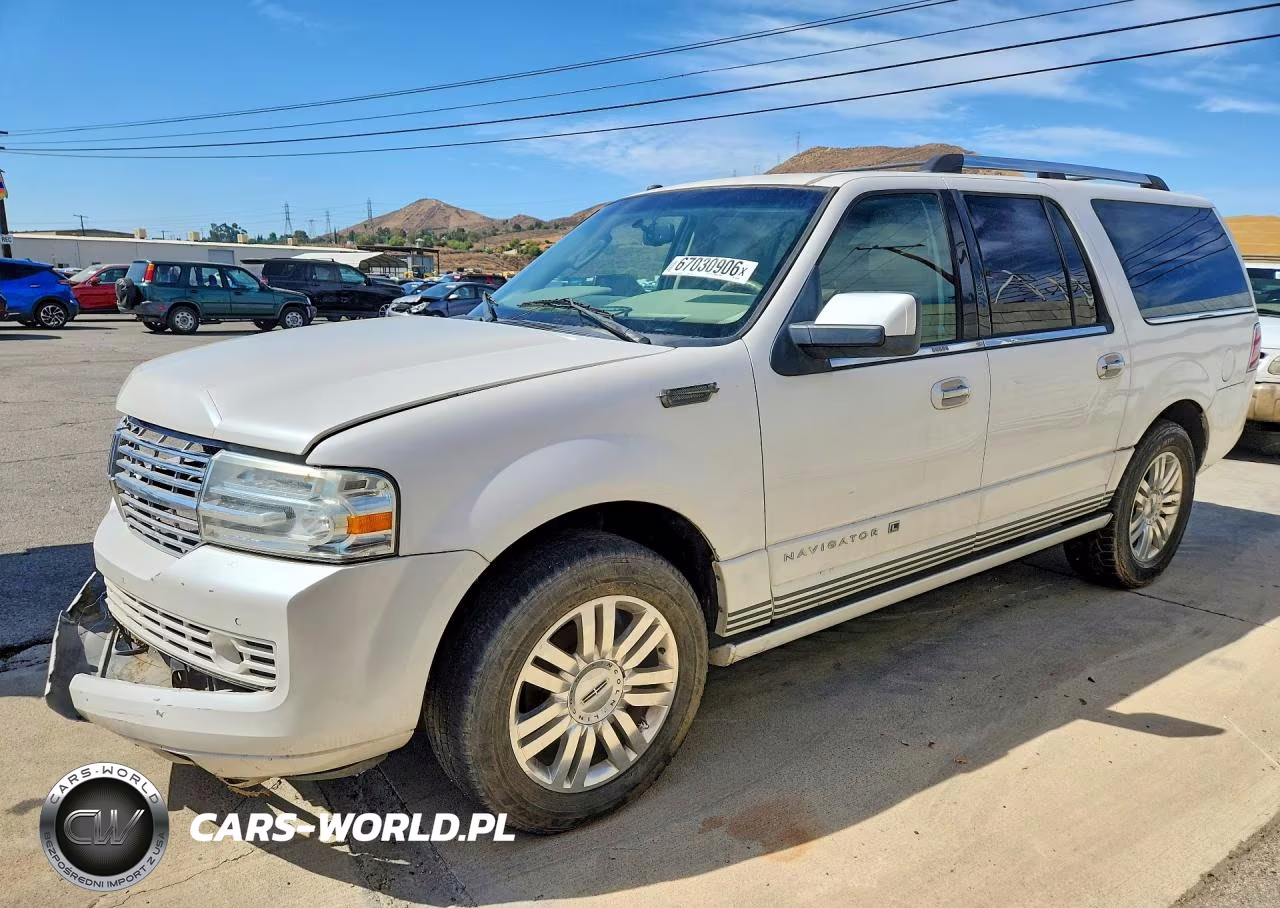 2011 Lincoln Navigator L