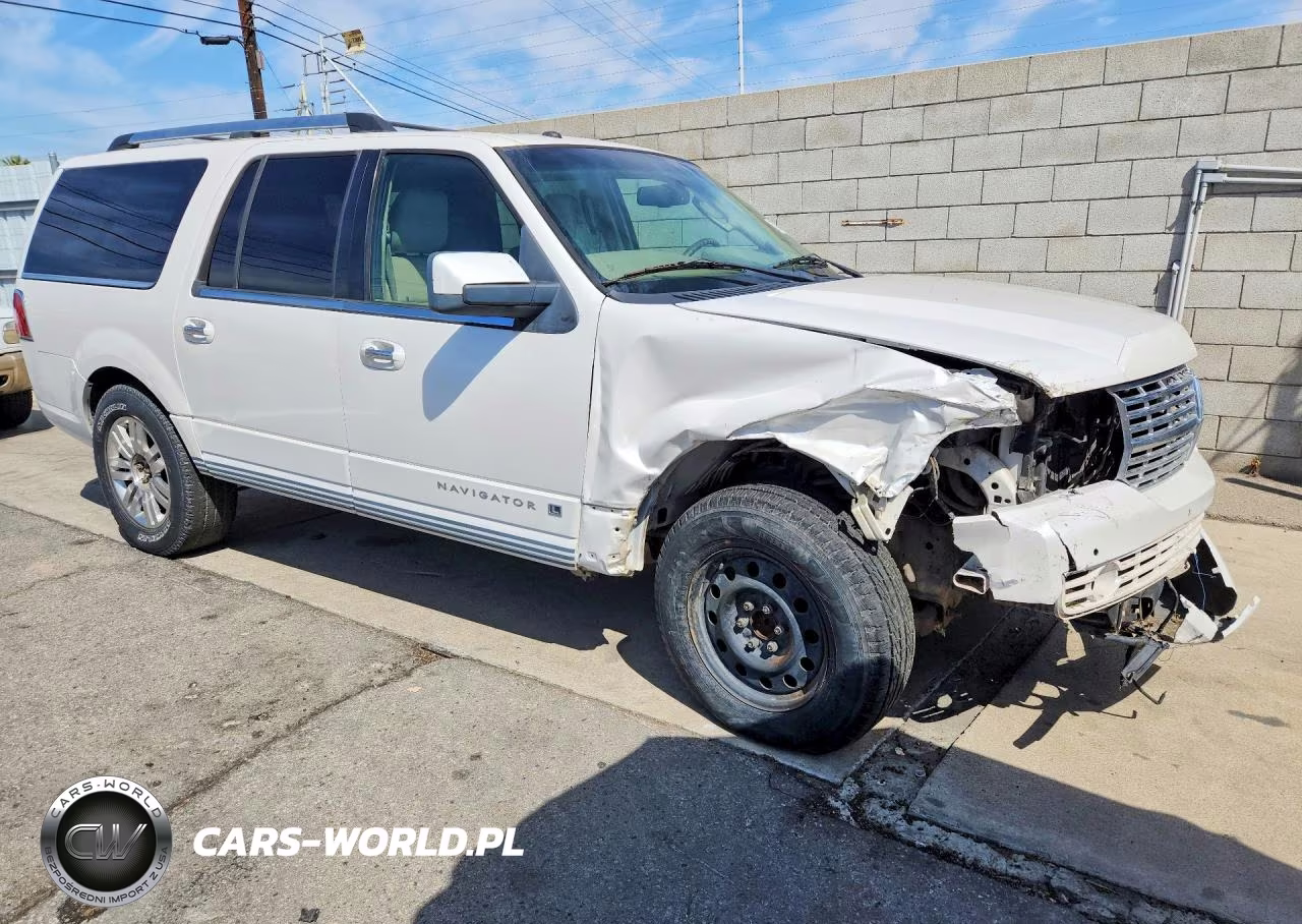 2011 Lincoln Navigator L VIN:5LMJJ3H59BEJ04598 - 4