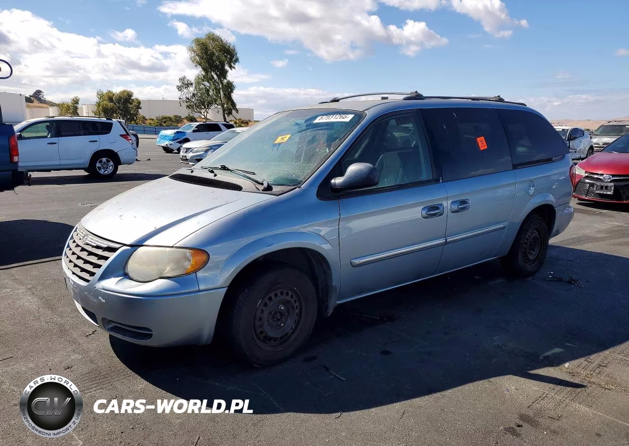 2005 Chrysler Town & Country Touring