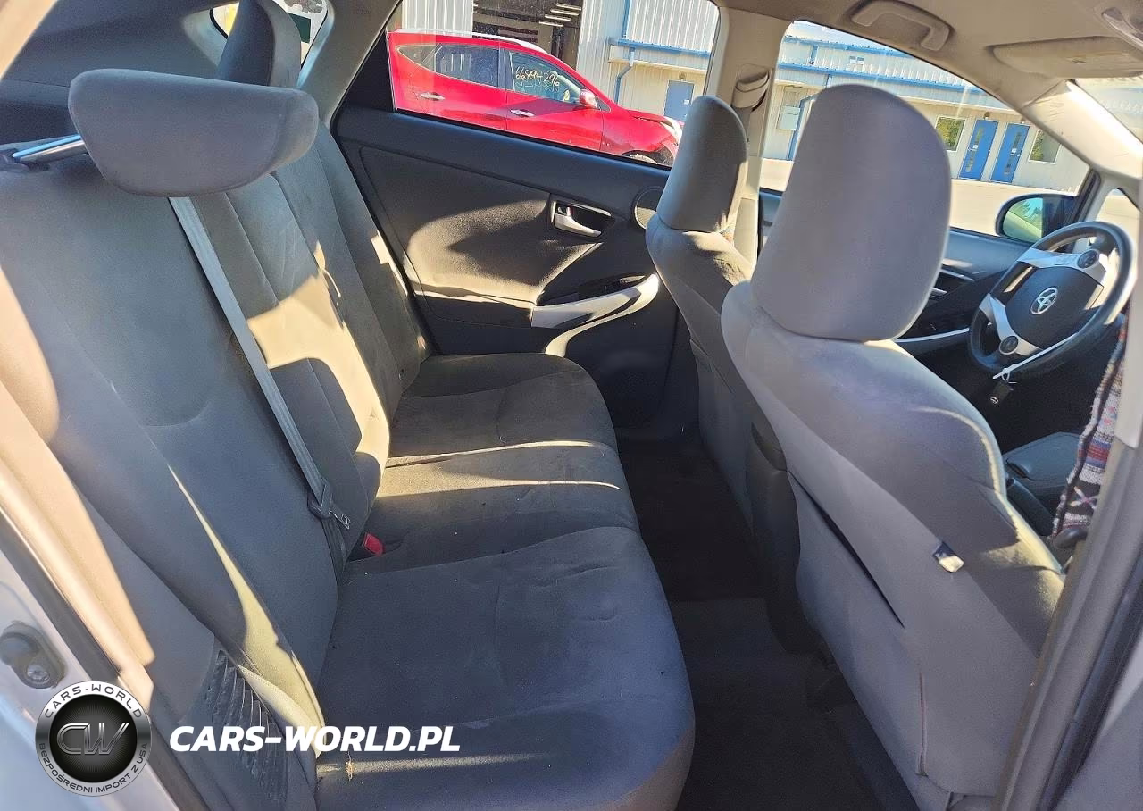 2011 Toyota Prius Three VIN:JTDKN3DU8B5296853 - 10