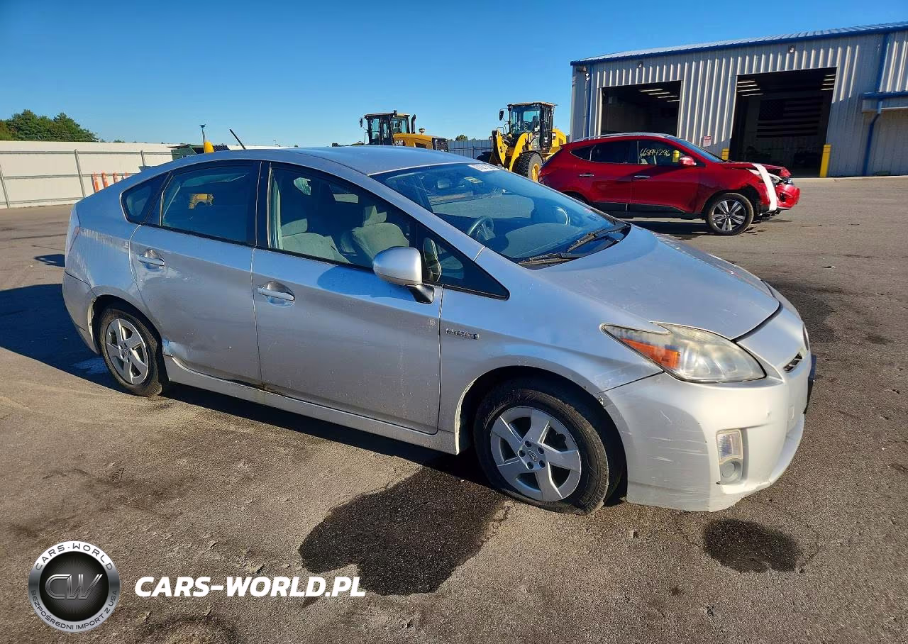2011 Toyota Prius Three VIN:JTDKN3DU8B5296853 - 4