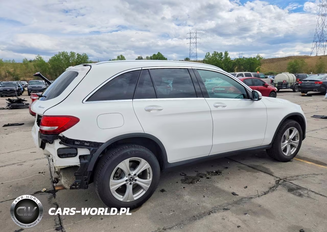 2018 Mercedes-Benz Glc 300 4Matic VIN:WDC0G4KB2JV023456 - 3