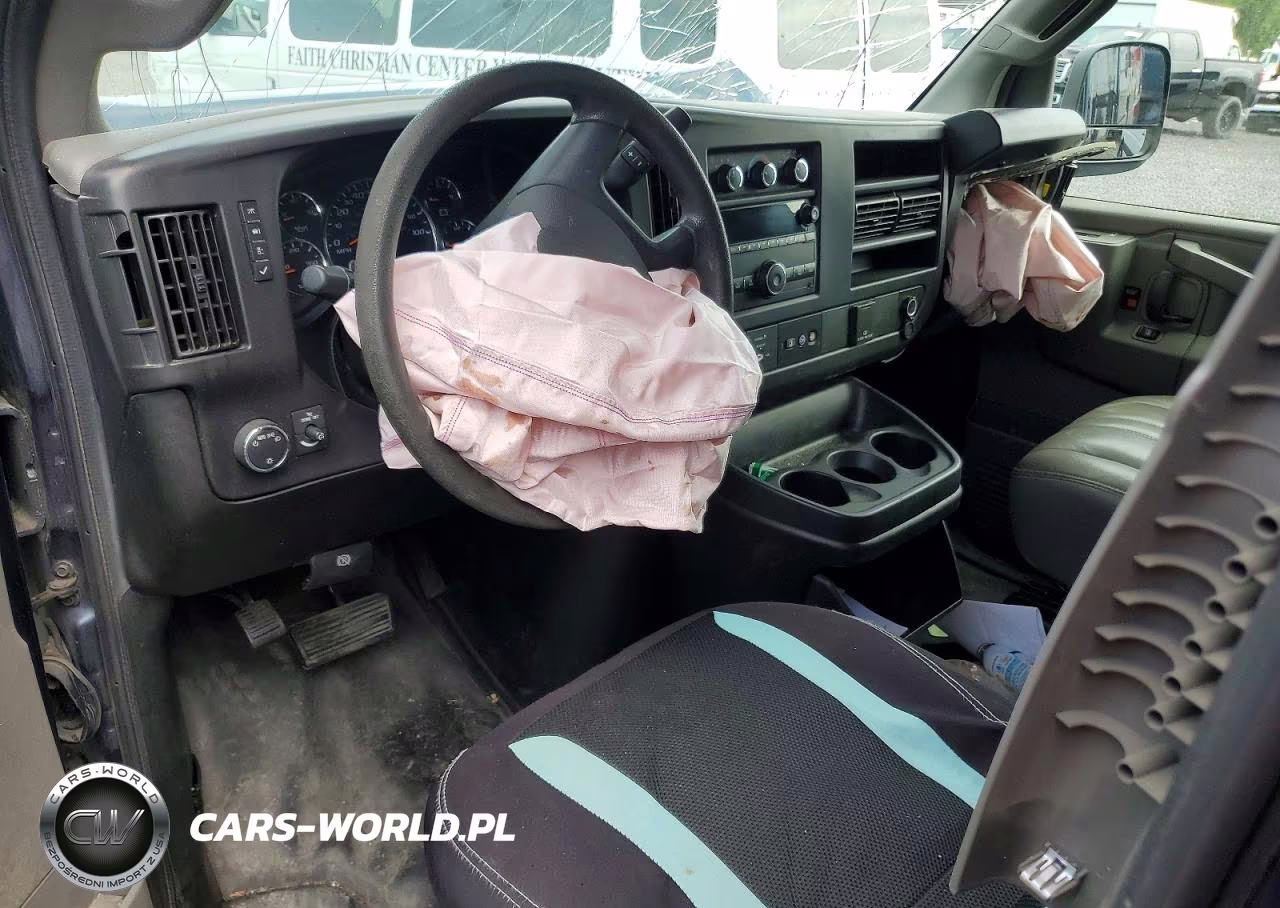 2019 Chevrolet Express G2500 VIN:1GCWGAFG5K1189435 - 8