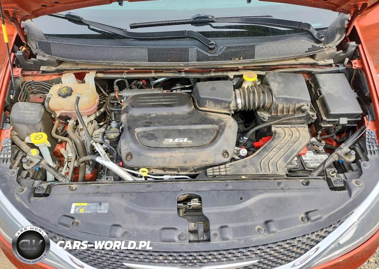 2018 Chrysler Pacifica Touring L VIN:2C4RC1BG5JR182641 - 12