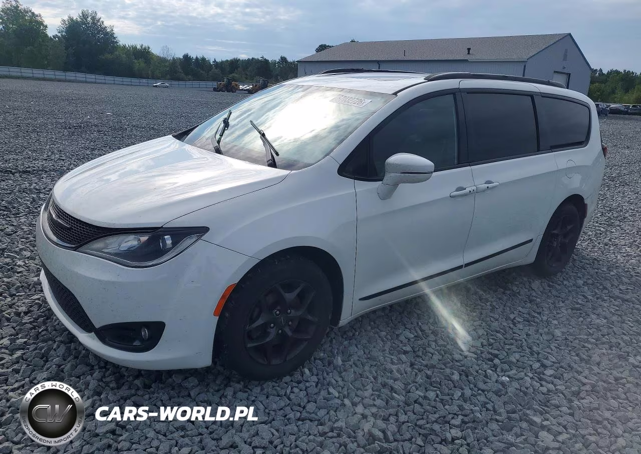 2019 Chrysler Pacifica Limited VIN:2C4RC1GG6KR668532 - 1