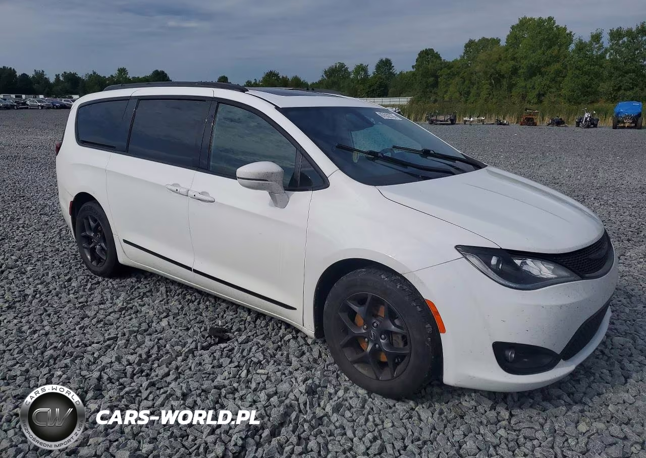 2019 Chrysler Pacifica Limited VIN:2C4RC1GG6KR668532 - 4